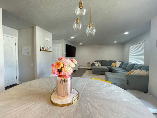 Photo - Great Home Available August 1.