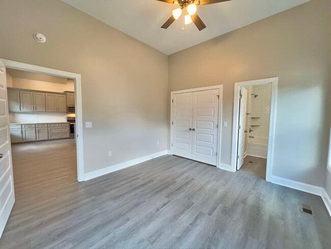 1210 Whitney St