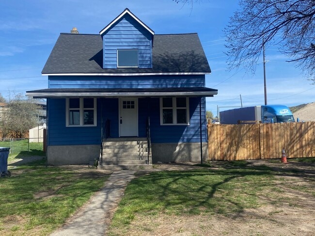 Building Photo - Totally remodeled 3-bedroom, 2-bath available now near Spokane Community College with large shop