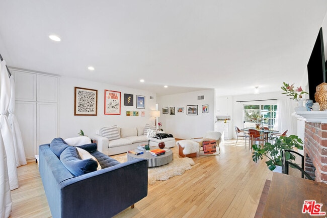 Photo - 29242 Heathercliff Rd