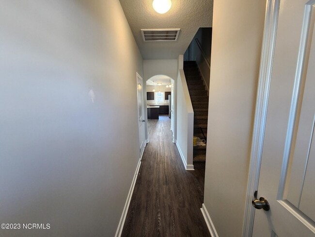 Photo - 205 Shallowbag Bay Ln