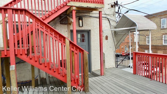 Photo - 2240 S 11th St