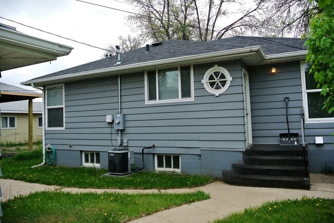 Photo - 2 Bedroom House!