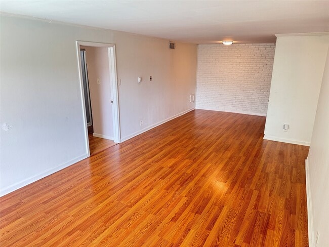 2611 Marilee Ln Unit 2