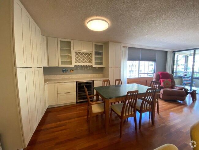 Building Photo - All Utilities Included in Furnished 2 Bed,... Unit 502 Rental