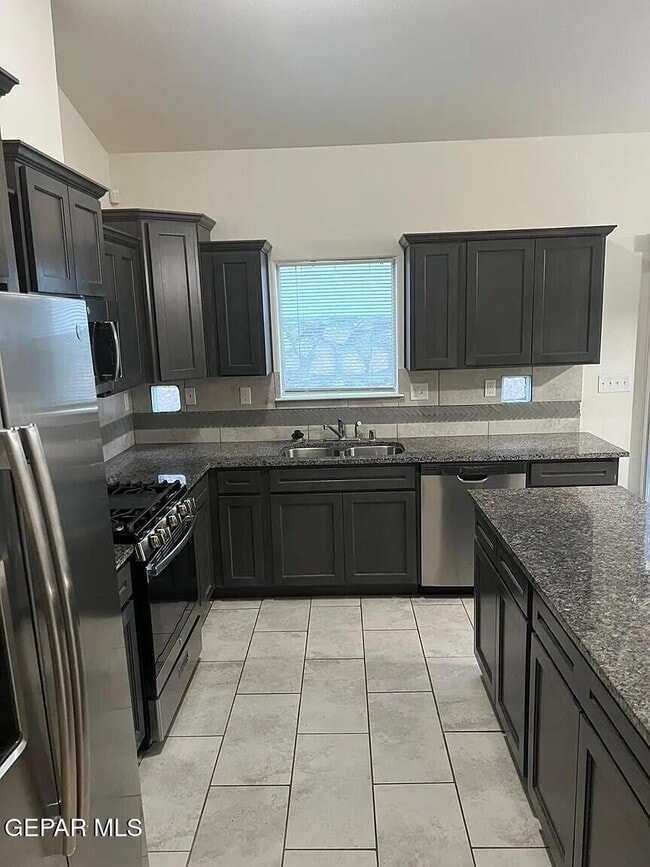 Photo - 546 Oilfield Dr