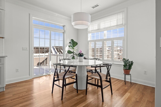 Photo - 35 Moorland Dr