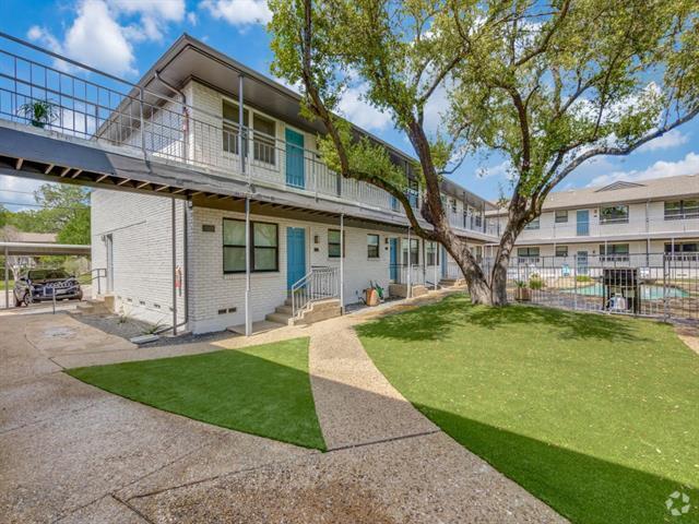 Building Photo - 3921 Inwood Rd Unit 2015 Rental