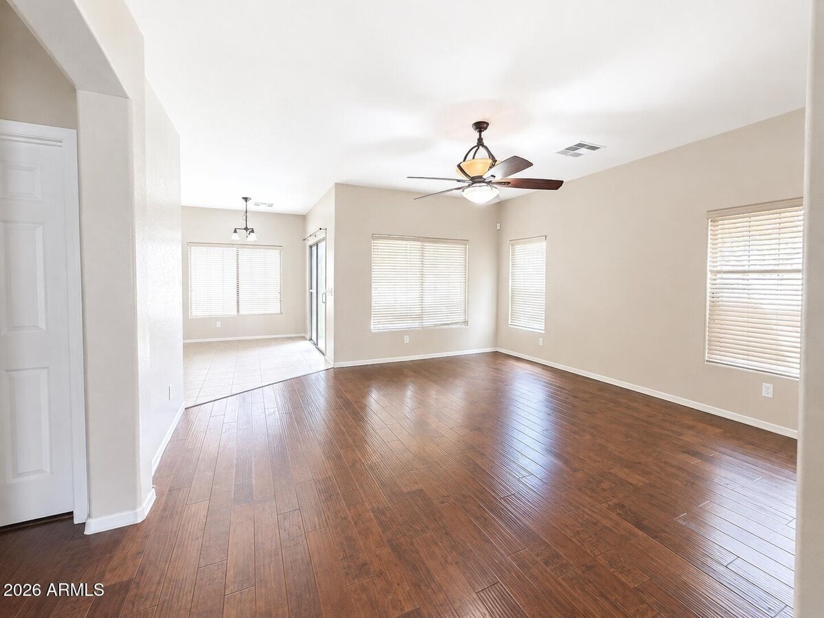 Photo - 2729 E Chester Dr