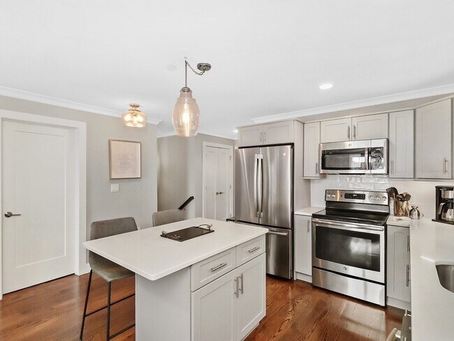 Photo - 1789 Centre St Unit 405