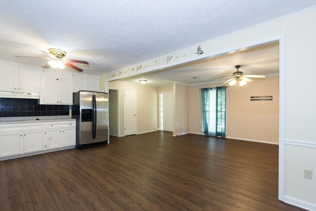 Photo - COMING SOON - 3 Bedroom 2 Bathroom Open Floorplan