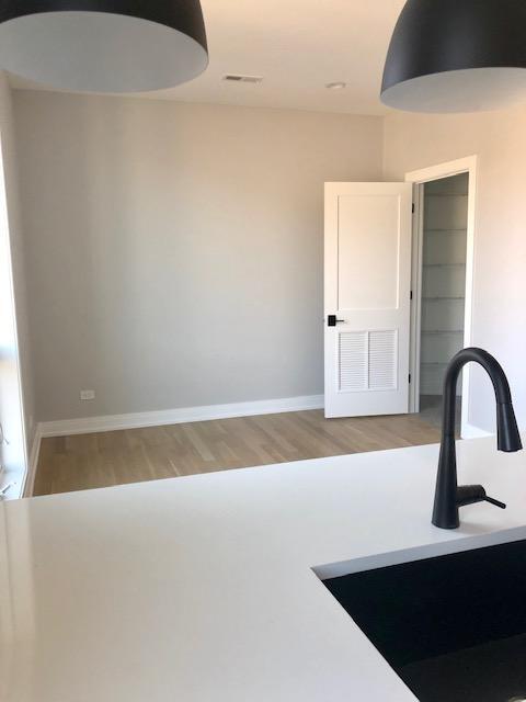 Photo - 1 bedroom in Chicago IL 60657