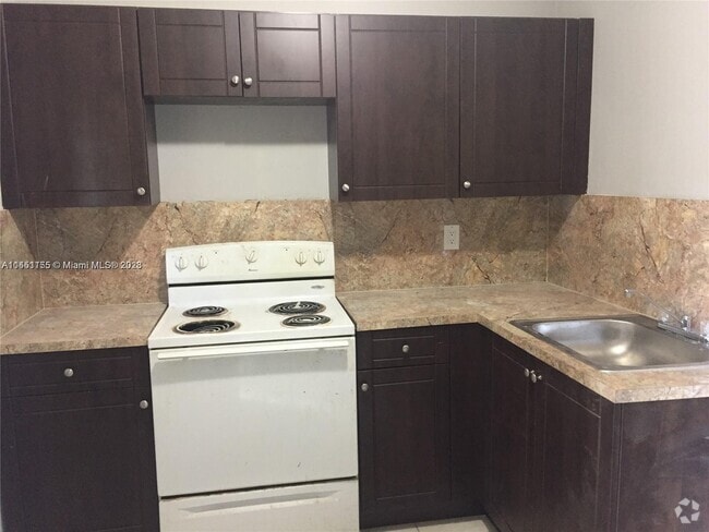 Building Photo - 13725 NE 6th Ave Rental