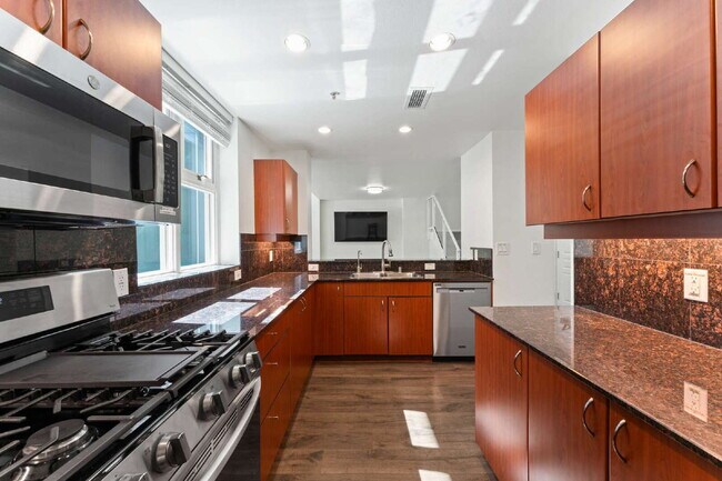 Photo - San Diego- Downtown- La Vita – Little Ital... Unit # 2