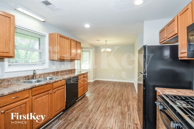 Photo - 4800 Victoria Ln