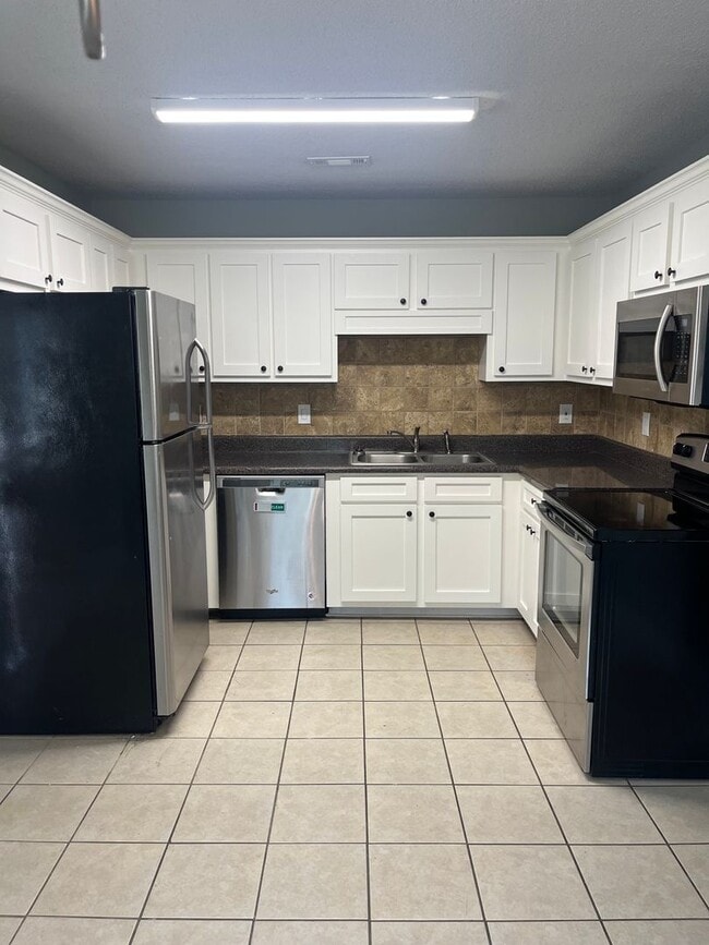 Building Photo - 9 Oakcrest Trail NE Unit APT A