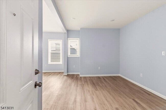 Photo - 76 Grumman Ave