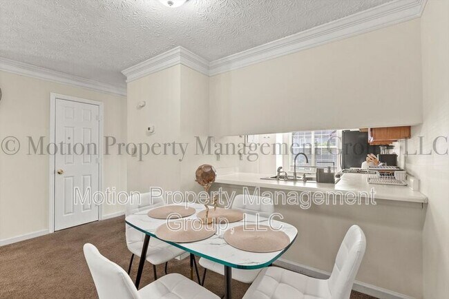 Photo - 6426 Charter Way