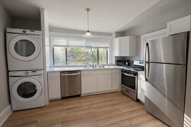 Photo - 747 Barnett St NE Unit Apt 3