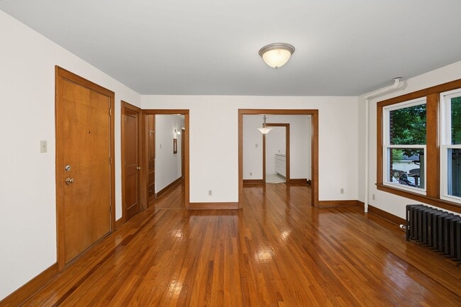Photo - 407 W Green St