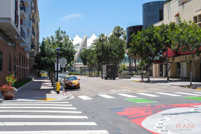 Photo - 330 J St Unidad 612