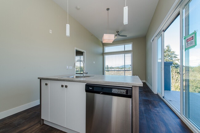 Photo - 44565-44565 Vandell Dr