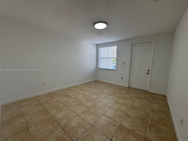 Photo - 4184 NE 9th St