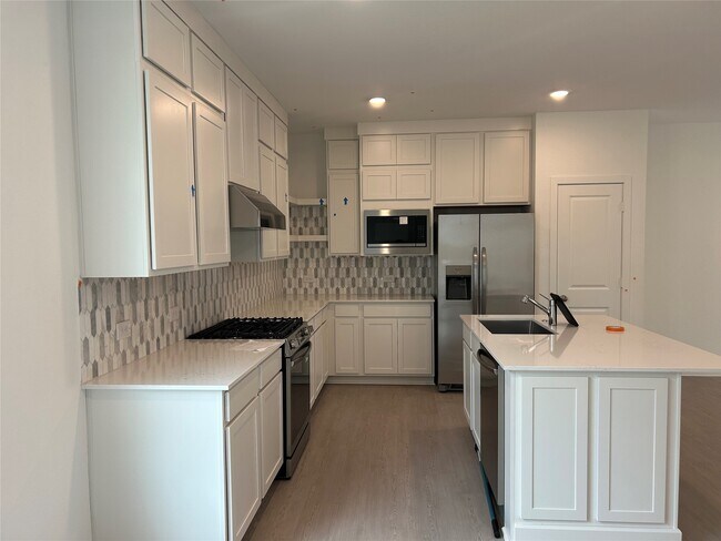 Building Photo - 29022 Bison Hvn Dr