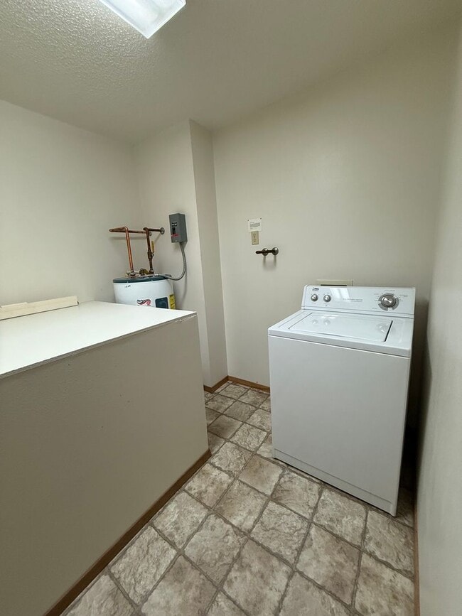 Photo - Sunrise Estates - 215 Unit #1