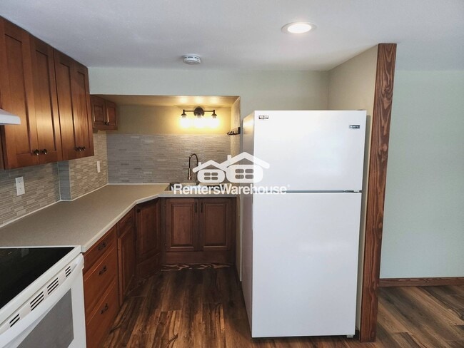 Photo - 208 4th St