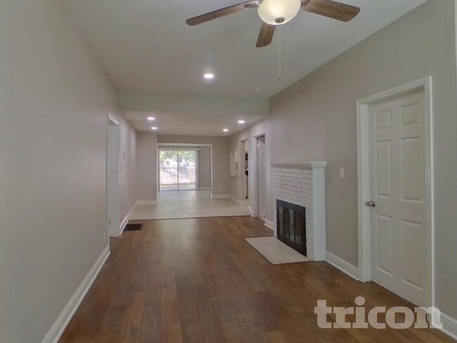 Photo - 355 43rd Ave N