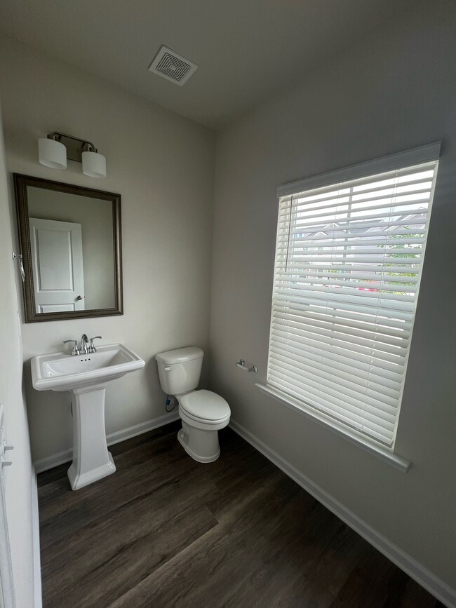 Photo - 903 Drake Grove Ln