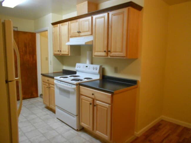 Photo - 325 S Hazel St