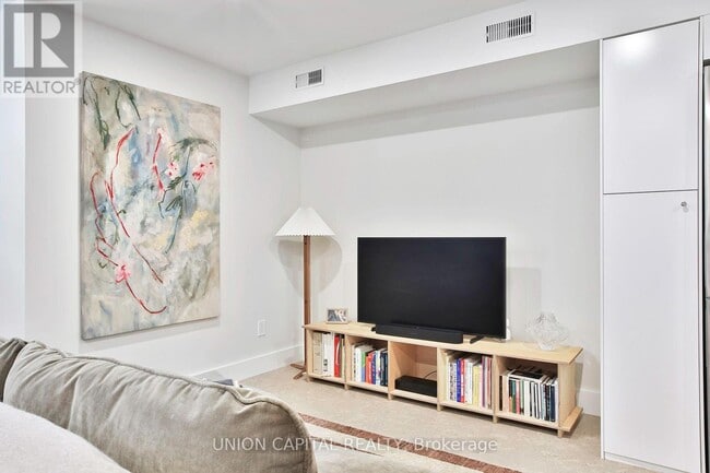 Photo - 278 Lisgar St