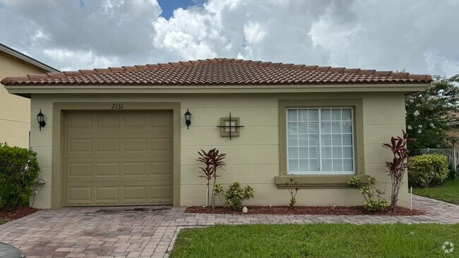 Building Photo - 2131 Newport Isles Blvd Rental