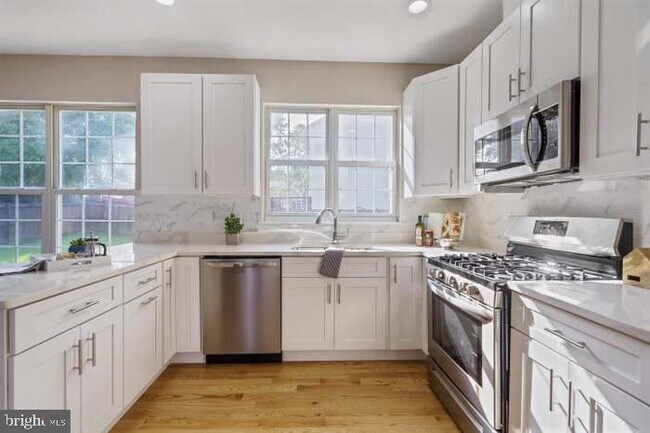1401 Ora Lea Ln