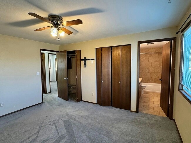 Photo - 407 N 58th Ave