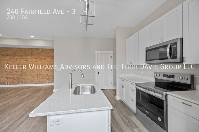 Photo - 240 Fairfield Ave Unidad 3