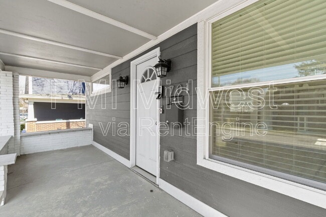 Photo - 1701 Barth Ave