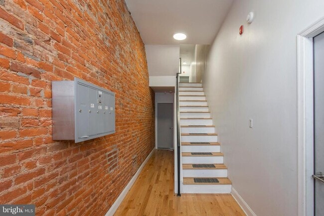 Building Photo - 1629 Wallace St Rental