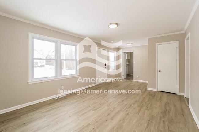 Photo - 8317 Olive St