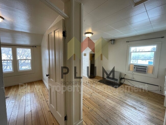 Photo - 807 Bulwer St Unit B