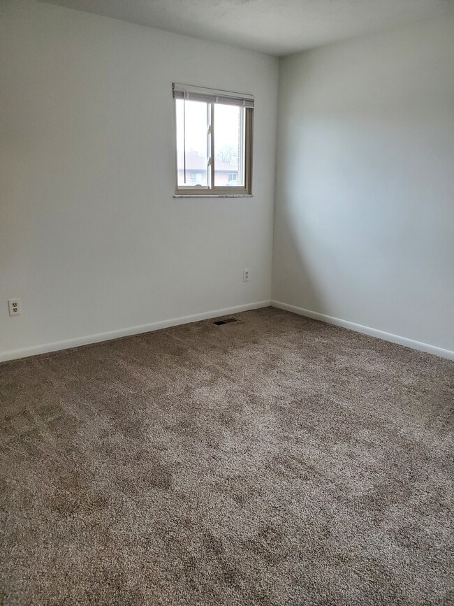 Main bedroom - 815 Sussex Plz Unit 815