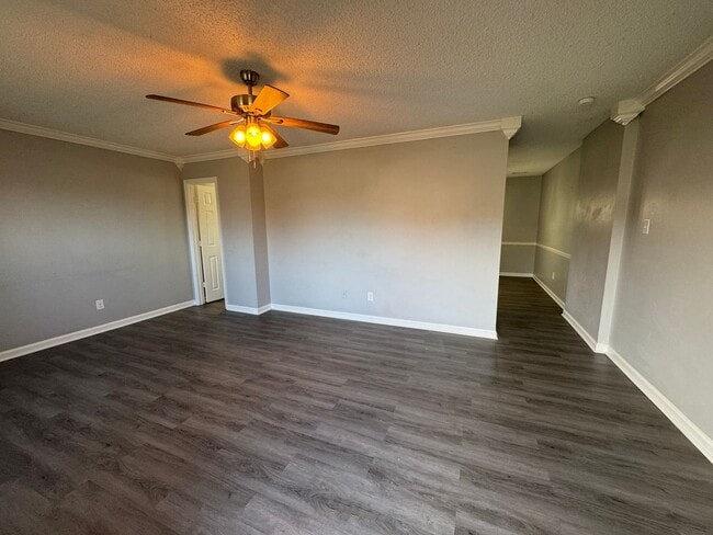Photo - 2905 Frost Dr SW