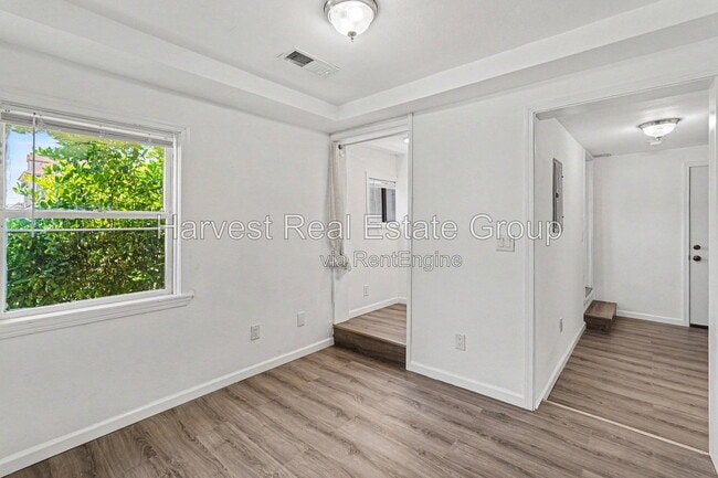Photo - 812 Chester St
