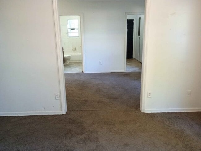 Photo - 705 S Van Buren St