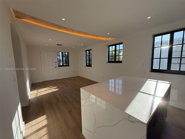 Photo - 1716 SW 11th St Unidad 4