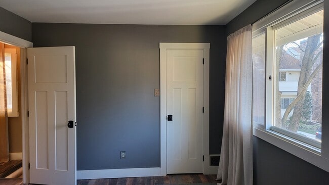 Photo - 348 New Market Ct