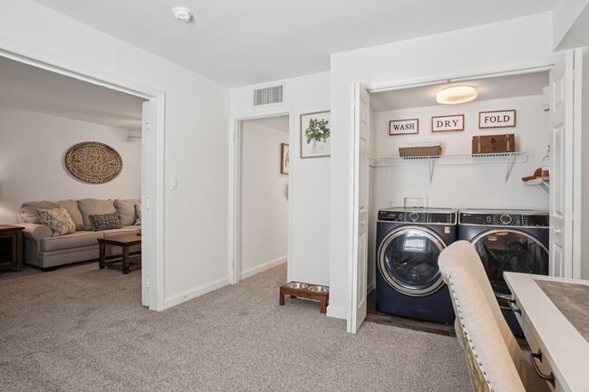 975 Sq Ft 2BR - 2nd Bedroom or Office Space