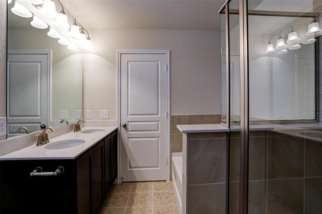 Photo - 5303 Ivory Glass Dr